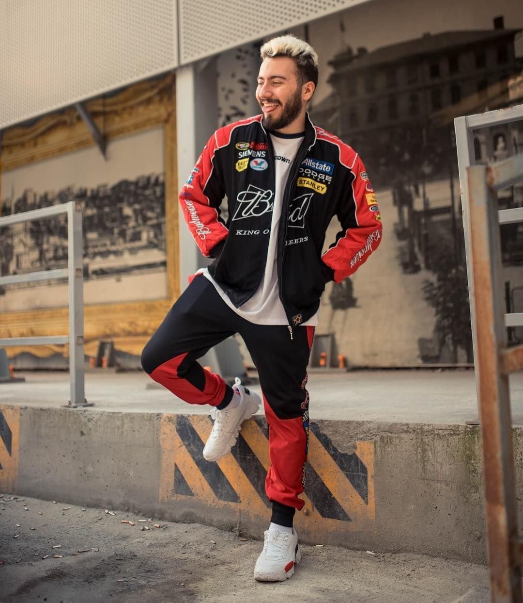 Enes Batur youtube hesabını kapatımı!!!!